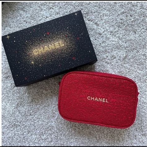 chanel makeup bag christmas|chanel makeup bag price.